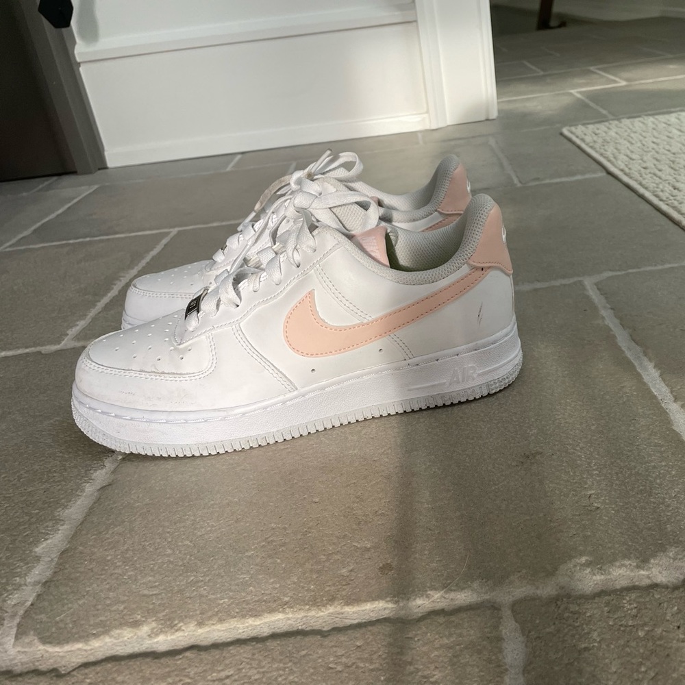 Women’s Nike Air Force 1 Next nature pink accents